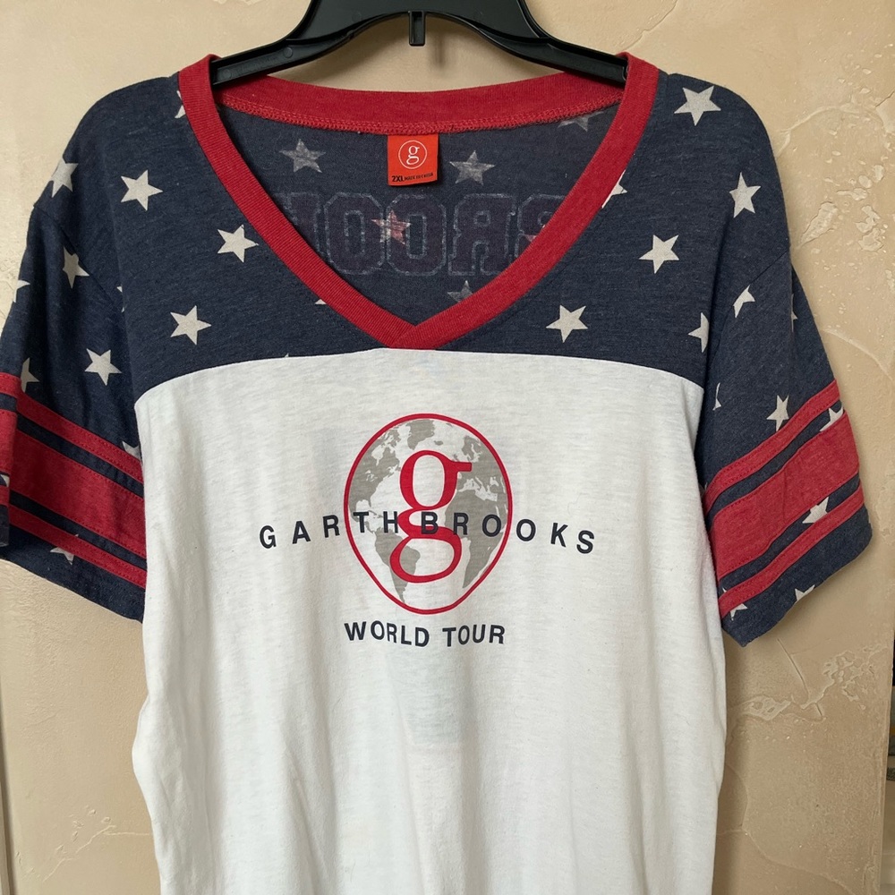 Garth Brooks 7 World Tour Jersey V Neck T-shirt 2 XL Red White Blue